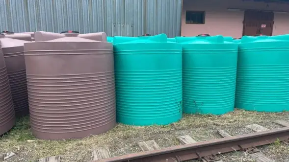 Пластиковая емкость для воды 2000 л