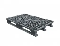Легкий перфорированный пластиковый поддон 1200х800х150 с тремя полозьями