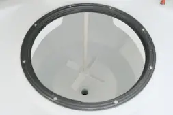 Емкость ЦКТ 3000 л с патрубком 90мм под плотность до 1,2 г/см³ белая в обрешетке