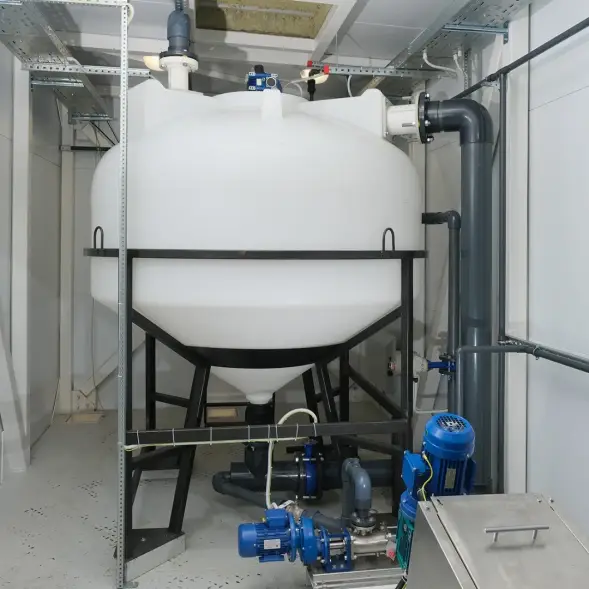 Емкость ЦКТ 3000 л с патрубком 90мм под плотность до 1,5 г/см³ белая