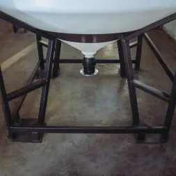 Емкость ЦКТ 5000 л с патрубком 160мм с фланцем под плотность до 1,2 г/см³ белая